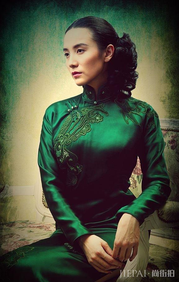 宋佳完美诠释什么是东方美,穿旗袍惊艳了时光!