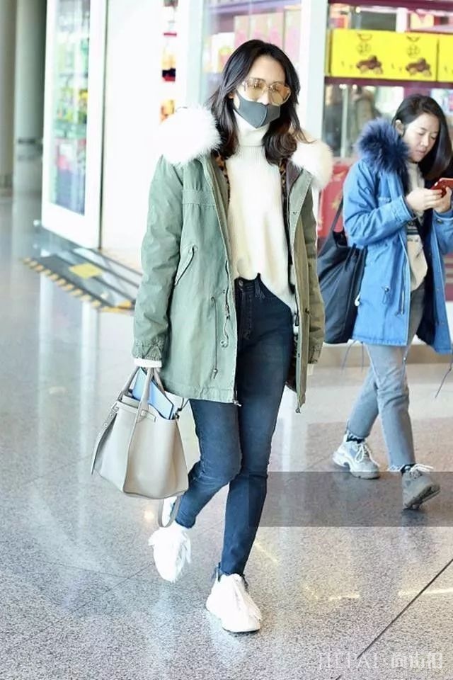 王鸥腿一点都不细，平时精修图那么好看！