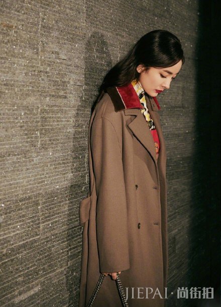 2019紧跟时髦精的潮流色