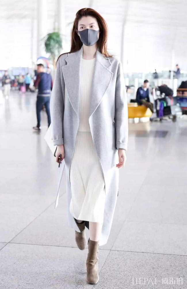 毛衣裙是你明智的选择,营造轻熟风