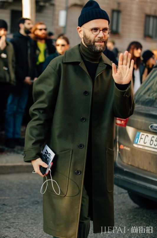 男生秋冬搭配，一定要带点"绿”