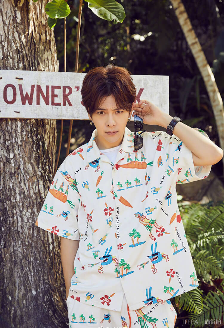 徐海乔郭品超两个大龄男人撞衫针织衫居然秒变20岁