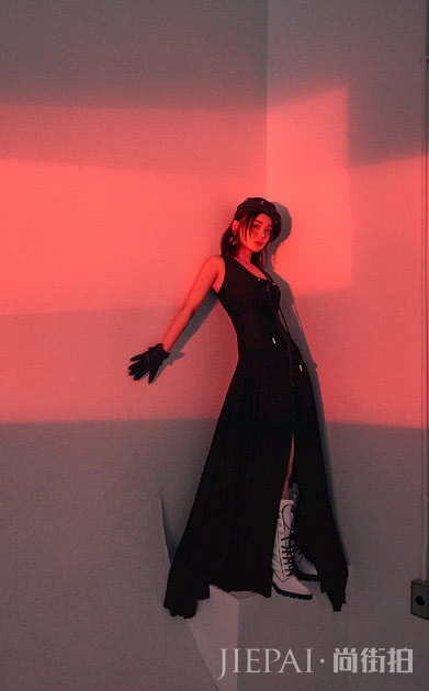 袁姗姗穿男装帅过男艺人！