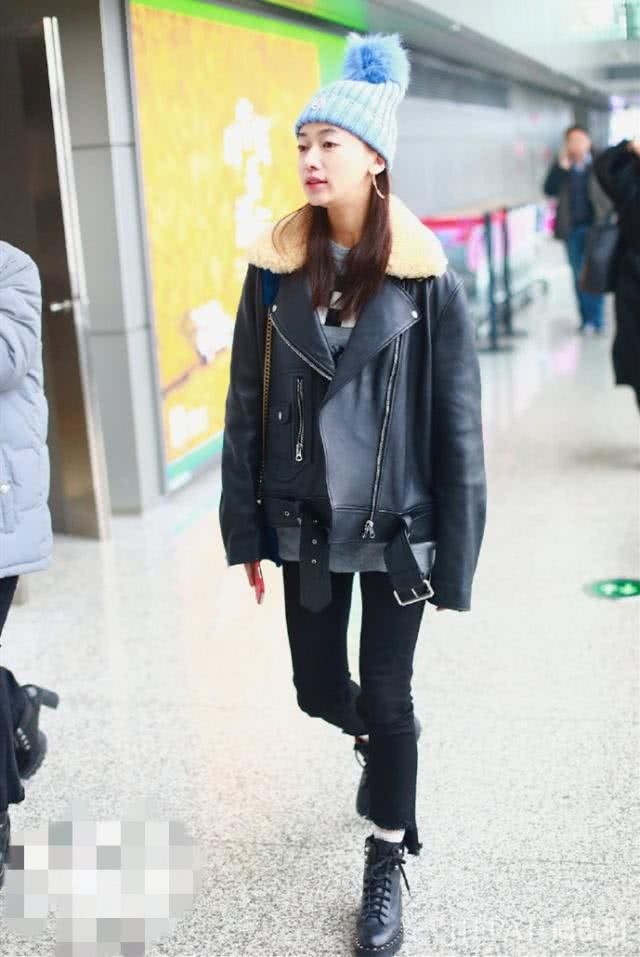 吴谨言扎起“小揪揪”发型瞬间减龄10岁,真会打扮自己!