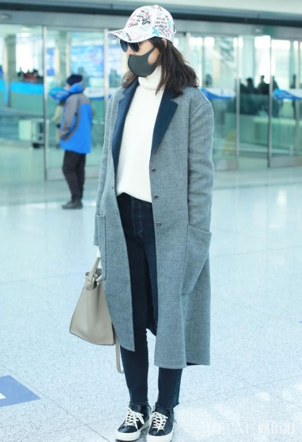 王鸥机场造型终于翻车!