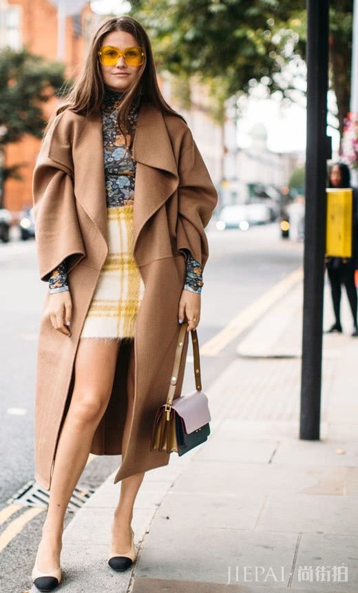 大衣+裙子，让你在这个冬季温暖与甜美并行
