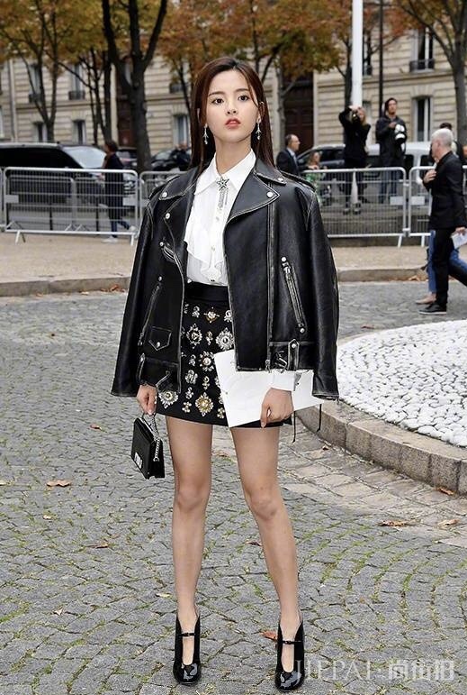 欧阳娜娜VS村花杨超越妹妹，看看谁才是真正的百变女王