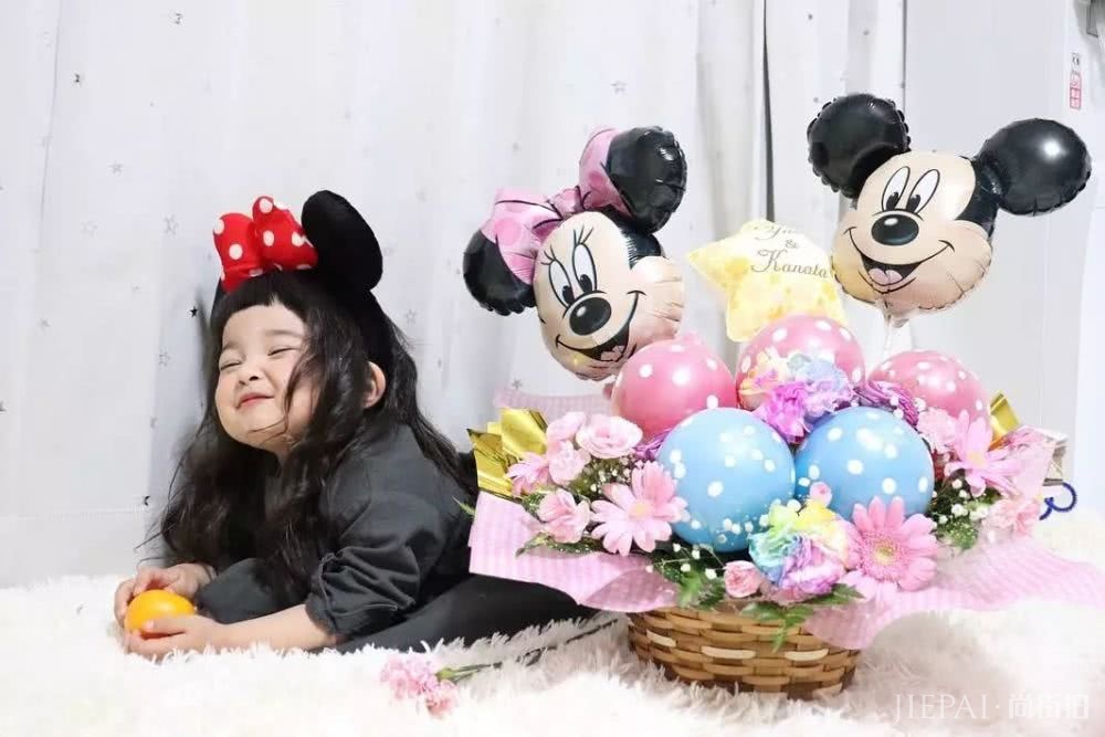 日本2岁博主仅半年Ins就圈粉无数，因为长的太可爱啦！