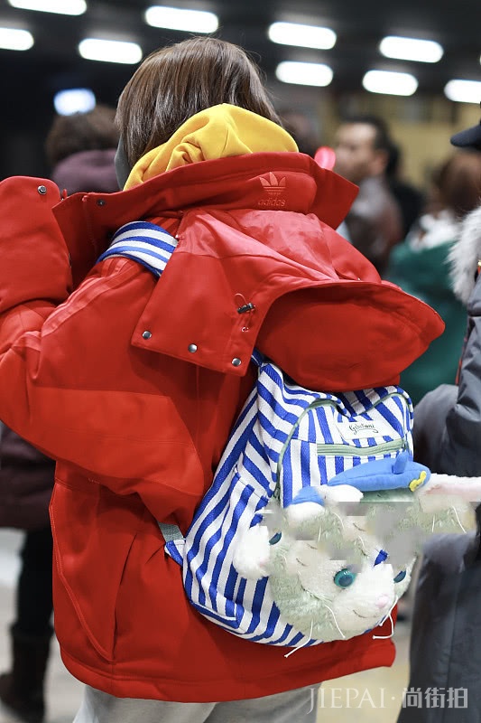 吴昕衣品提升后高调了不少,原来身材这么爆炸啊!