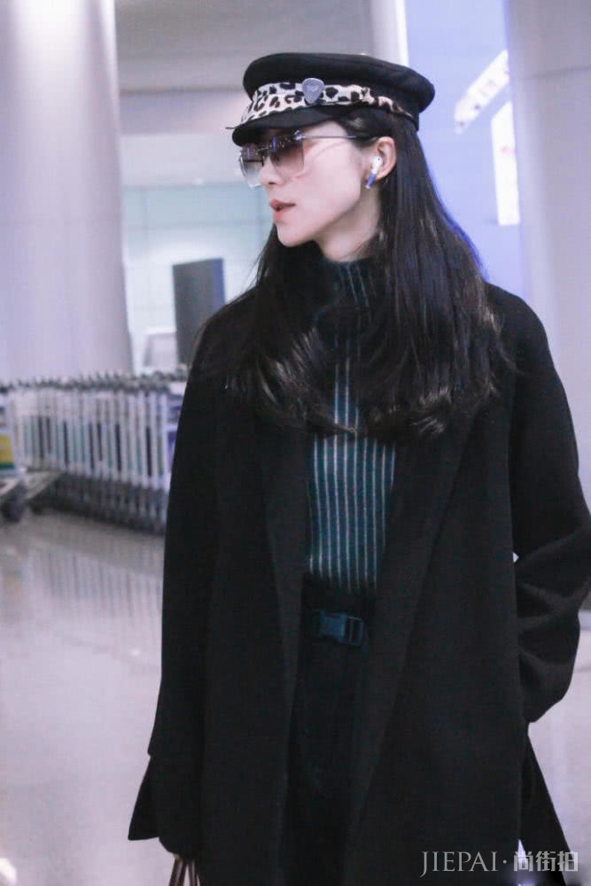 韩雪颜值高+质感穿搭与众不同更时髦