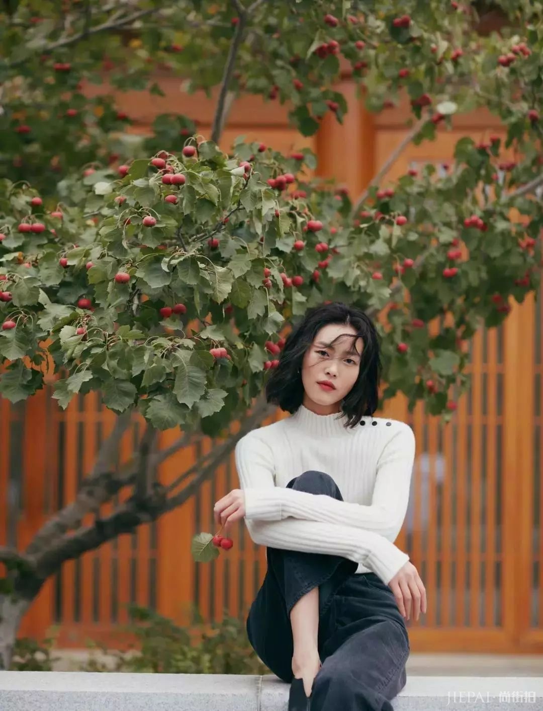 小高领的5种时髦穿法,美翻这个冬天!