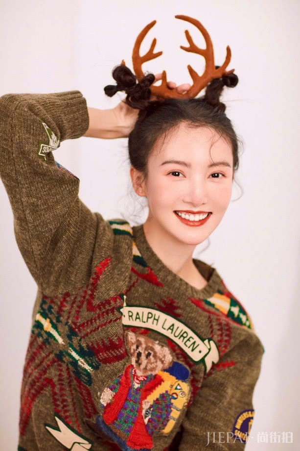 金晨的“渔网鞋”还是第一次见,意外时髦!