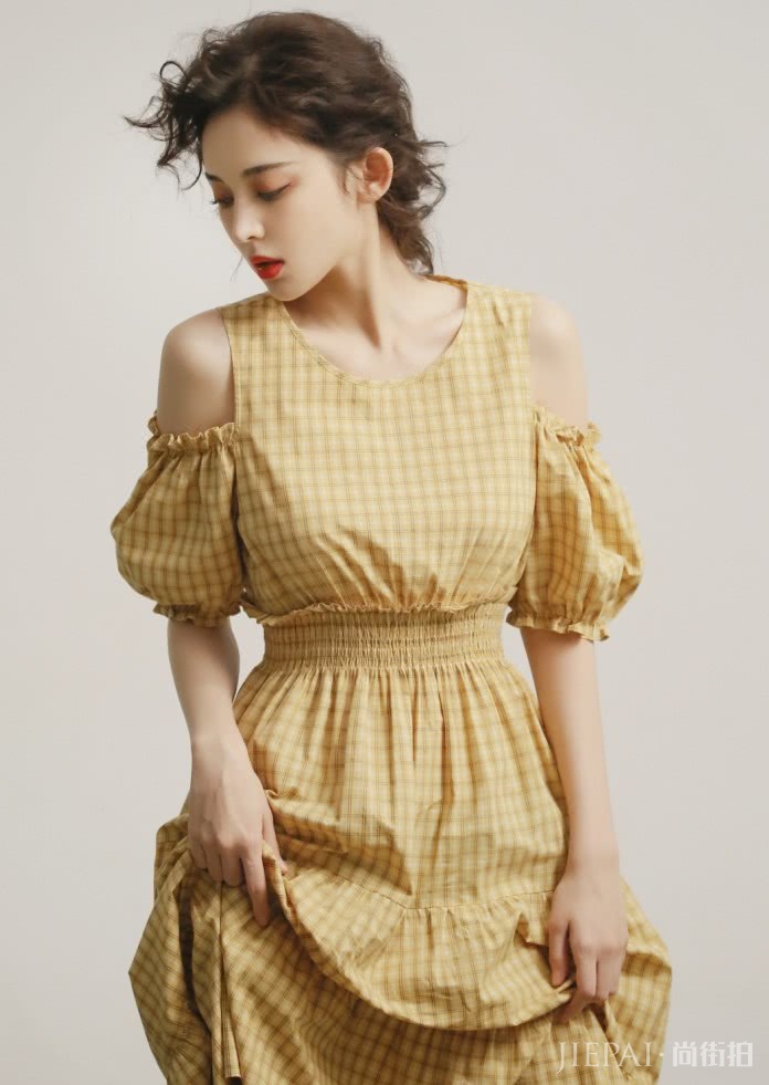 古力娜扎穿田园风裙子美出新高度!