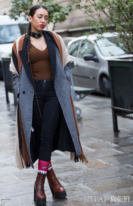 这6款灰色大衣搭配，尽显简约大气美