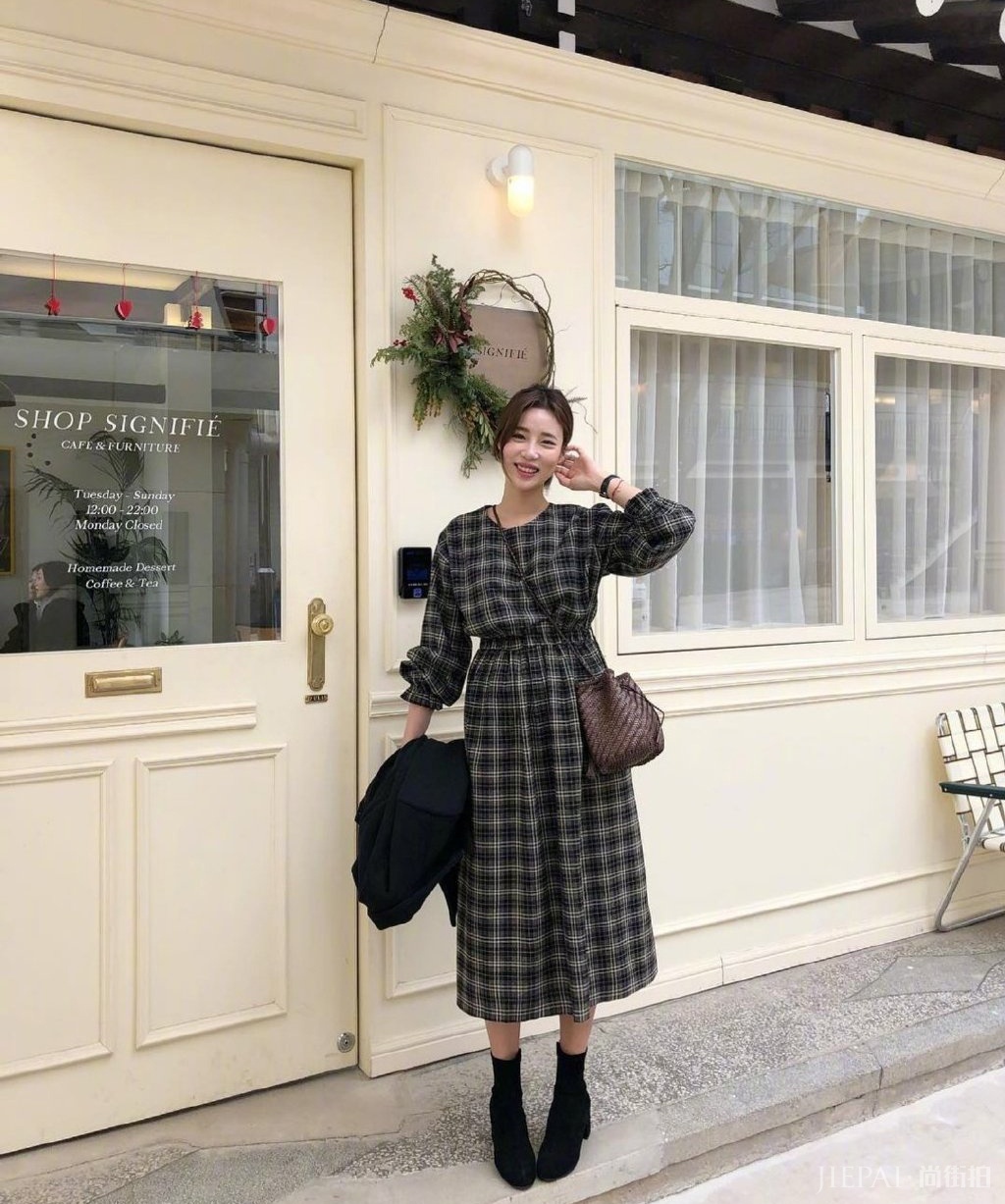 2019年这样穿大衣阔腿裤气质时髦极了！