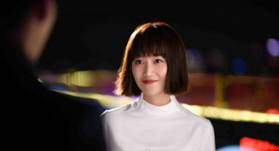 蓝盈莹的短发美得不像话!