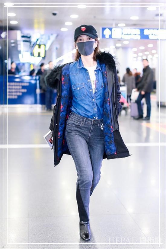 吴昕现身机场一身穿搭可谓是非常的保暖了
