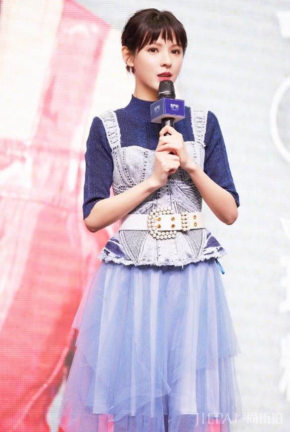 张予曦在腰带上镶了42颗珍珠,在哪定做的?