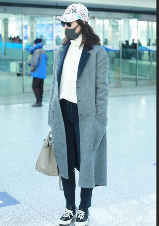 王鸥机场造型终于翻车!