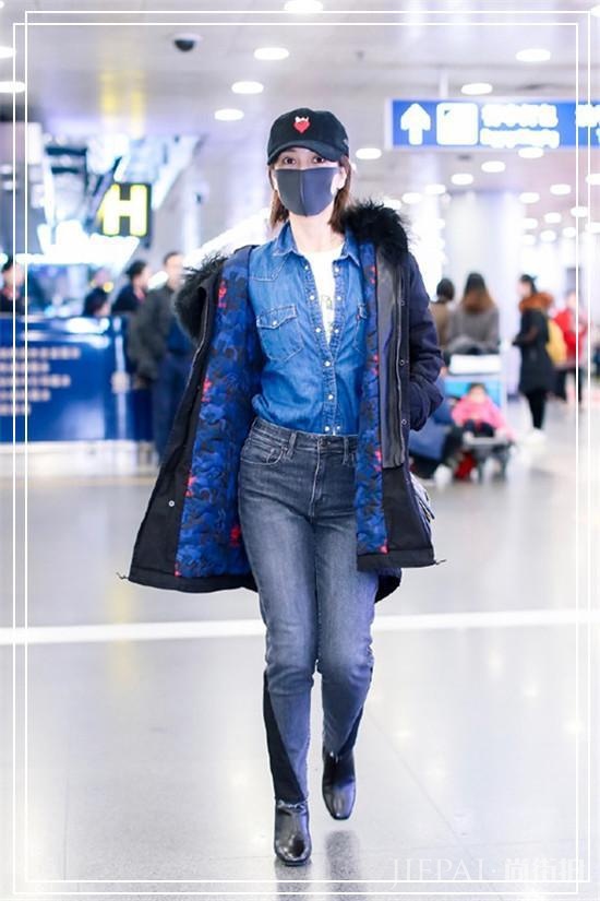 吴昕现身机场一身穿搭可谓是非常的保暖了