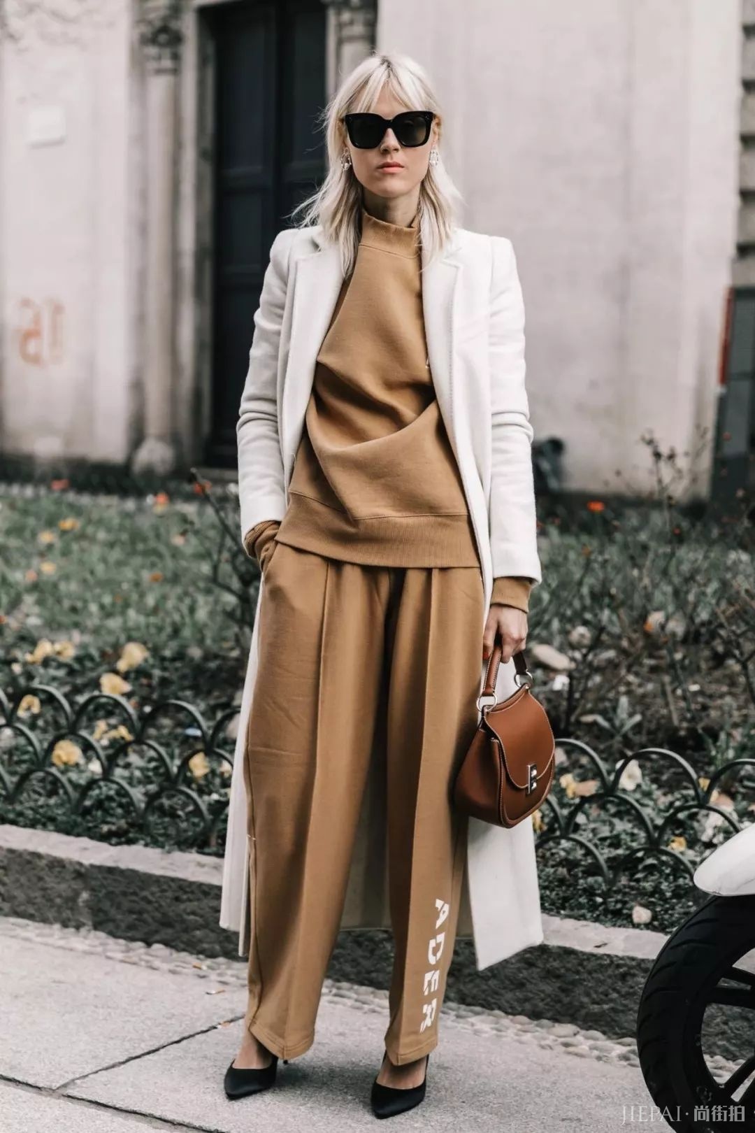 卫衣这件万能单品,可比毛衣时髦一百倍!