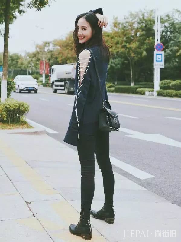 张钧甯圆领卫衣搭配小黑裤,不仅好看还超有女人味