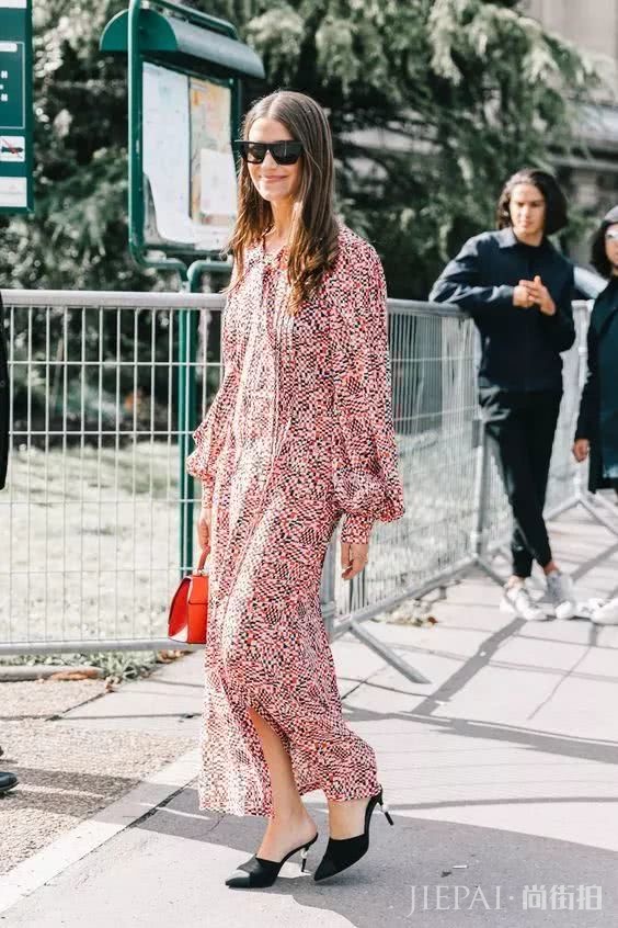 外套内搭的连衣裙有这些