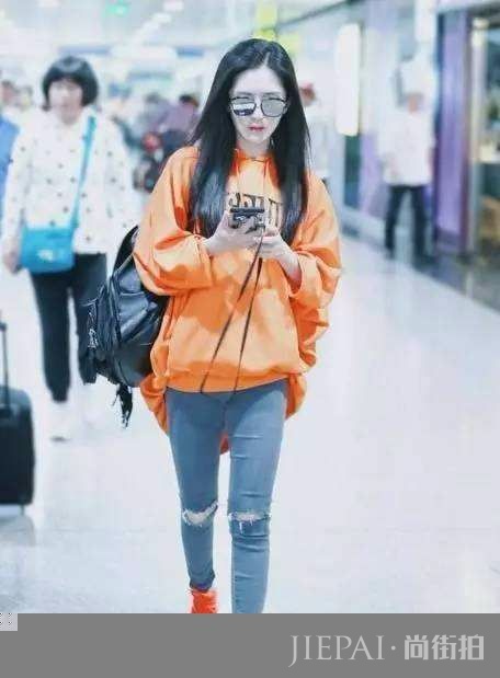 谢娜希腊长裙配纸片腰美回仙女了!