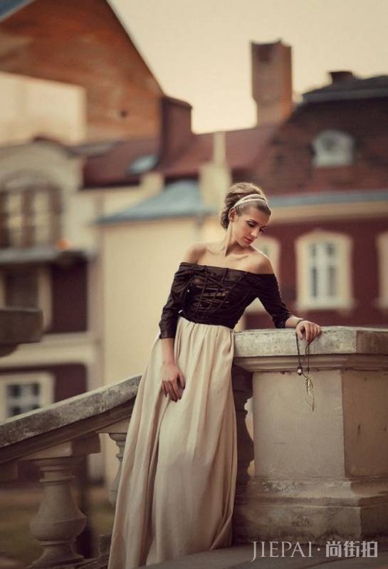 女人再怎么打扮,优雅是最重要的