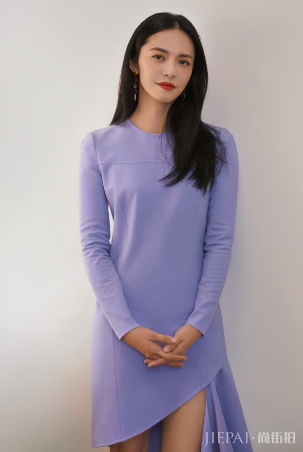 姚晨优雅气质秒杀全场,裙子长了一条“尾巴”啦!