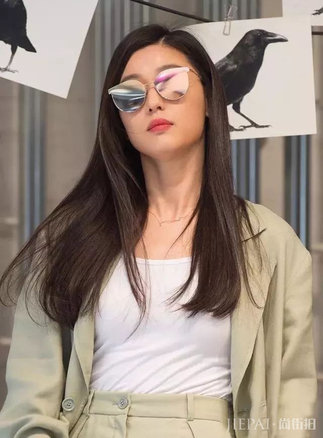 全智贤阔腿裤西装上身老娘天下最美，成“职场穿搭”模板！