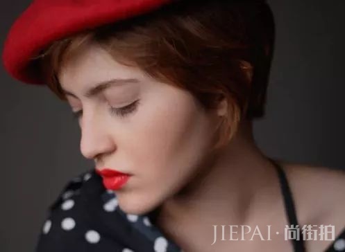 故宫口红一招让你“原地满血复活”