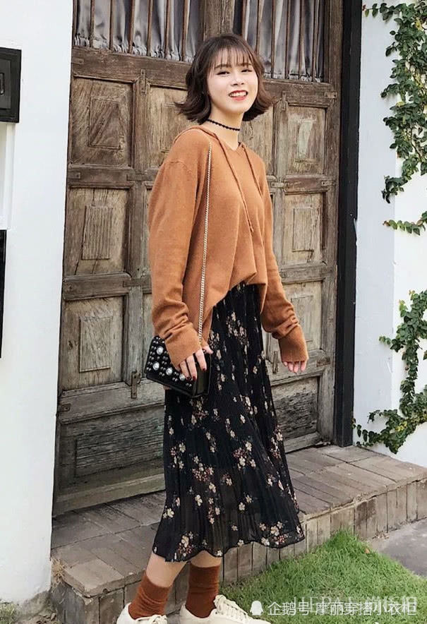 秋冬针织衫搭配这3款裙子,让你变身时尚之王