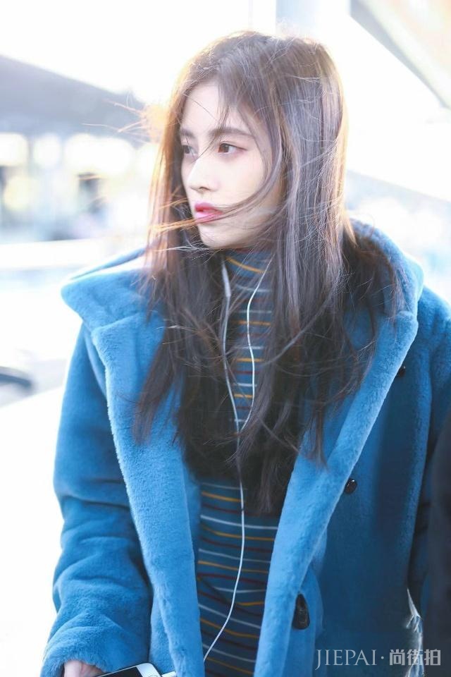 鞠婧祎红色纱裙惊艳众人!终于明白“四千年美少女”不是闹着玩的