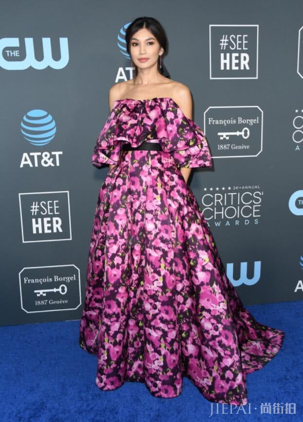 最受老外欢迎的华裔女星，红毯造型从不出错，还是牛津高材生？
