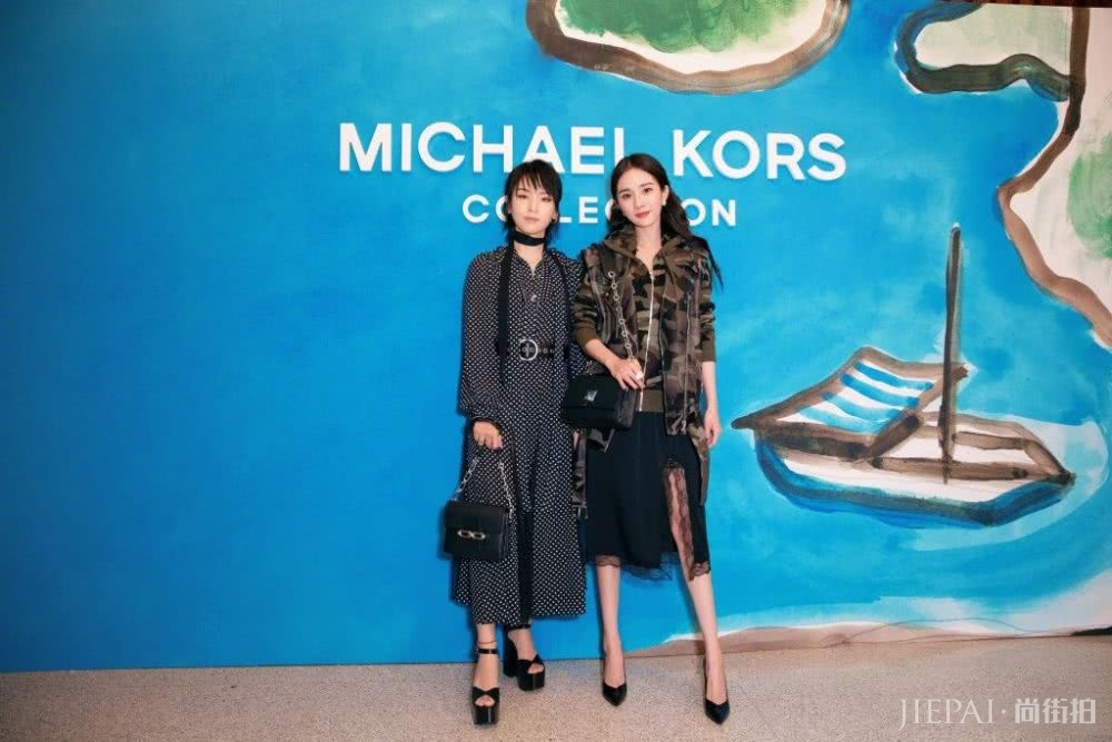 杨幂女神私服穿搭都高级，写真更是盛世美艳