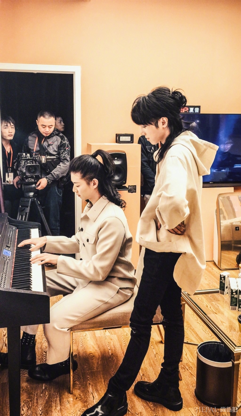 男星们的这些帅气发型，敢紧学起来