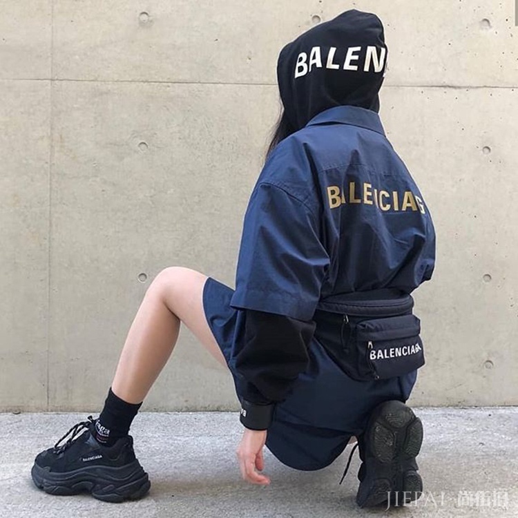 对于腿长的女生来说,永远都缺一条裤子