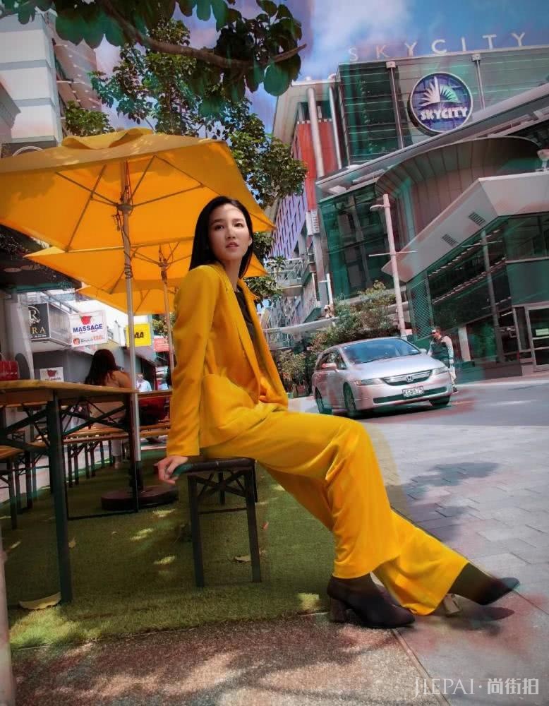 周开开《择天记》穿“塑料短靴”凹造型,鞋头还是开口的