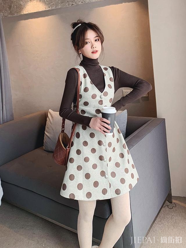 小资范连衣裙，穿上轻松显高瘦哦！轻熟时尚！