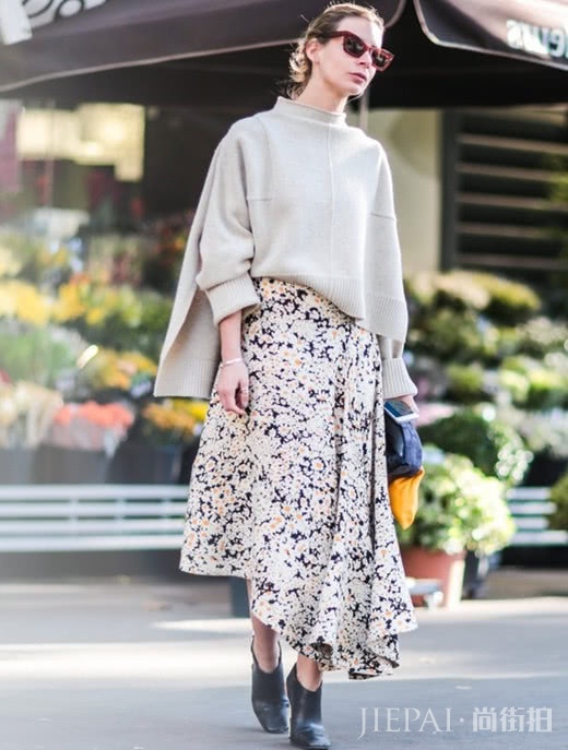 裙子搭毛衣才更出彩，尽显高品位！