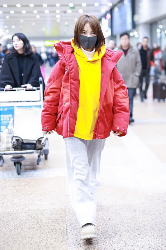 吴昕衣品提升后高调了不少,原来身材这么爆炸啊!