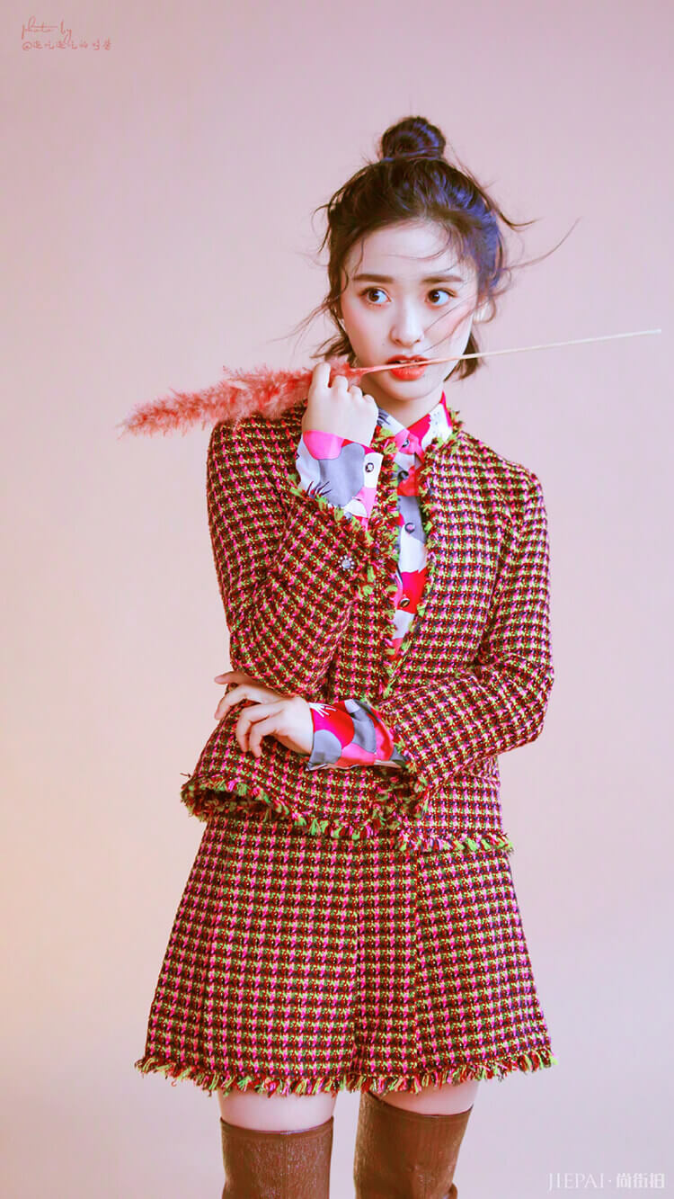 沈月扎哪吒丸子头发型，精灵可爱又时尚