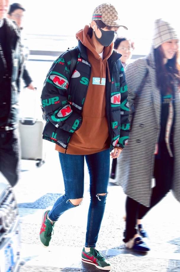 李宇春穿“粽子鞋”没谁了,时尚感满满!