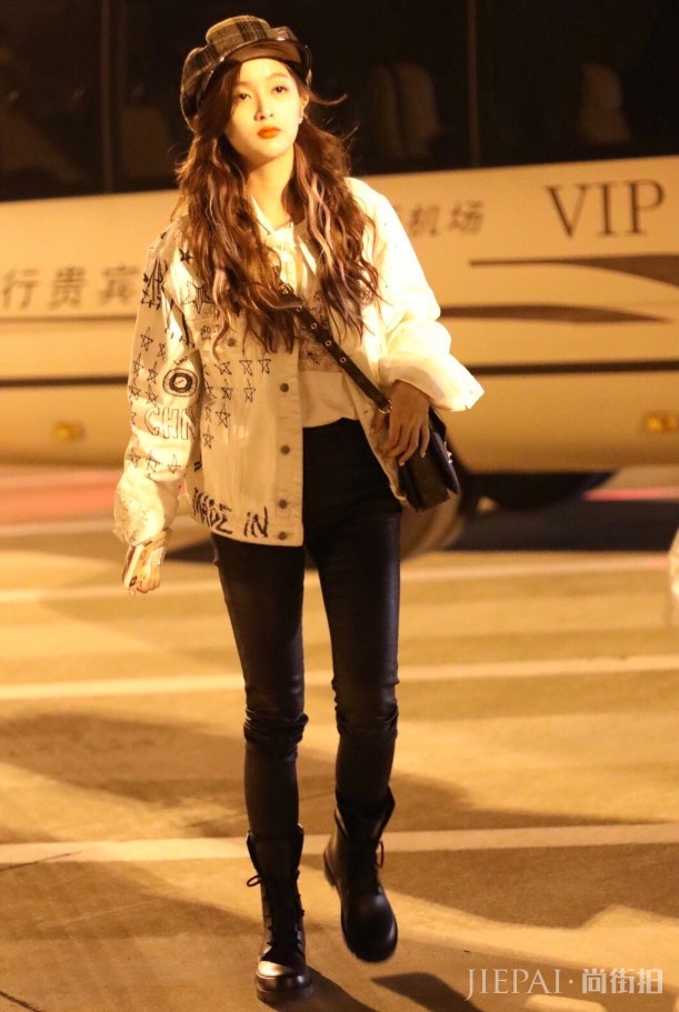 吴宣仪穿“肉卷裤”却一点也不肉!