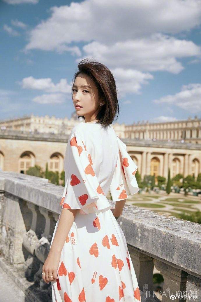 佟丽娅活得比渣男好,就是对他最大的报复