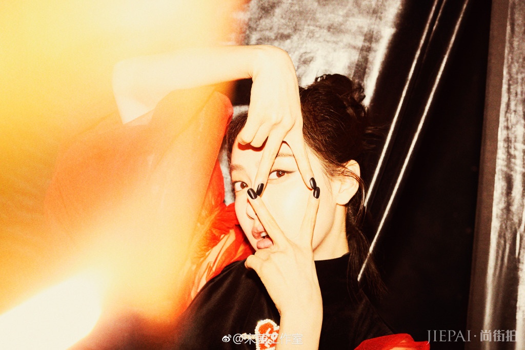 文艺与复古交织 今日份时尚茜新鲜抵达！