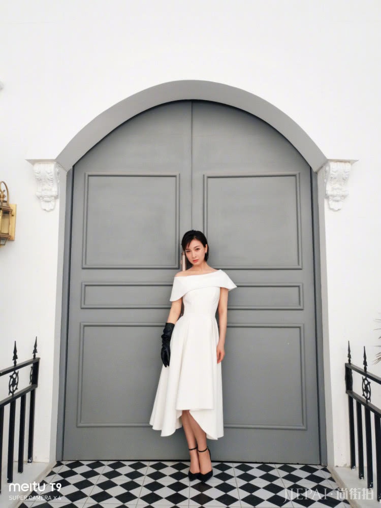 吴昕衣品提升后高调了不少,原来身材这么爆炸啊!