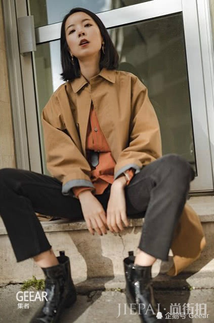 这位在法国住的时尚博主,把优衣库的服装穿出了法式高级风格