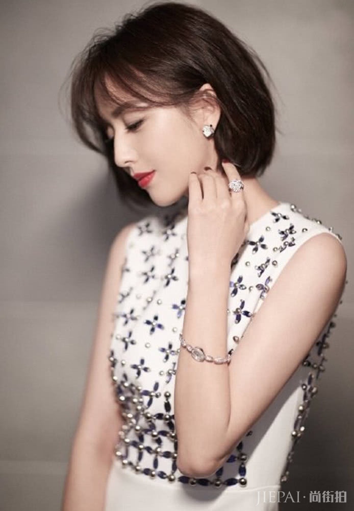 佟丽娅精致养眼清新可人，简直完美